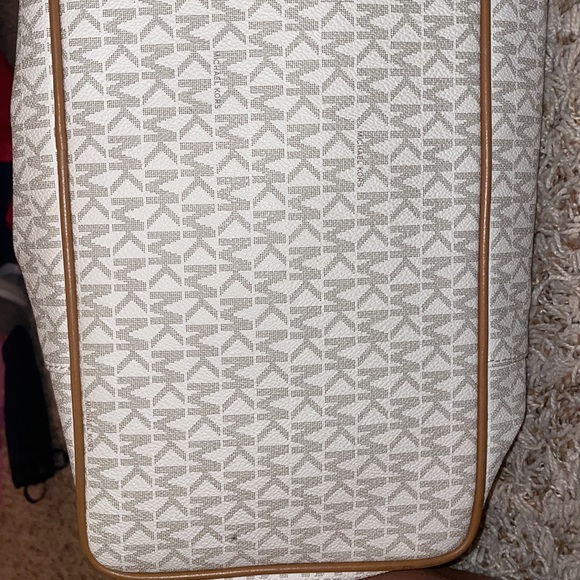 Baby bag used a few times great condition basically new - Picture 13 of 13